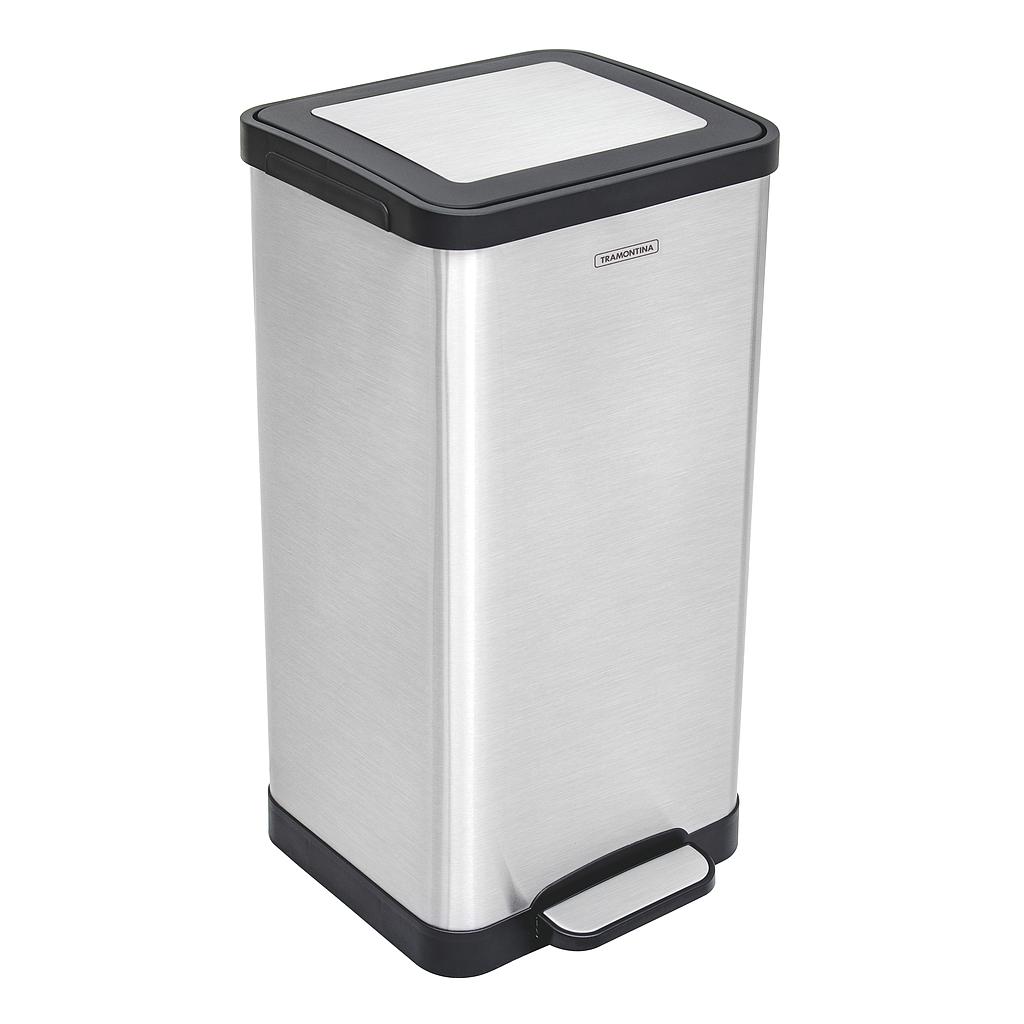 - BASURERO QUADRATTA 15 L, CON PEDAL SIMPLE, EN ACERO INOX.