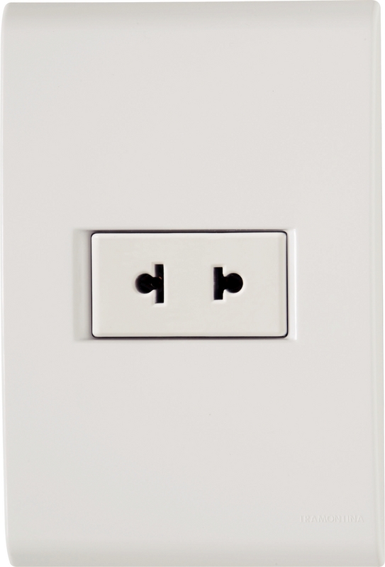 [57170014] CONJUNTO ARMADO TOMACORRIENTE 2P UNIVERSAL 10A-15A 250V BLANCO LIZ